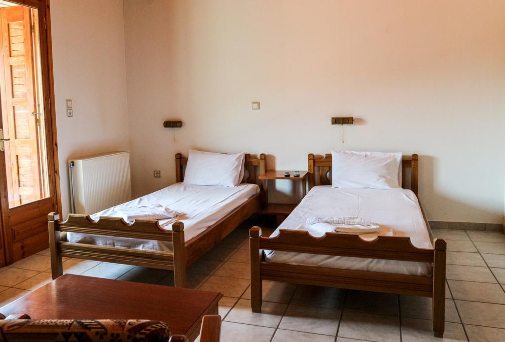 Hotel Elatofilito Athamanio Eksteriør bilde